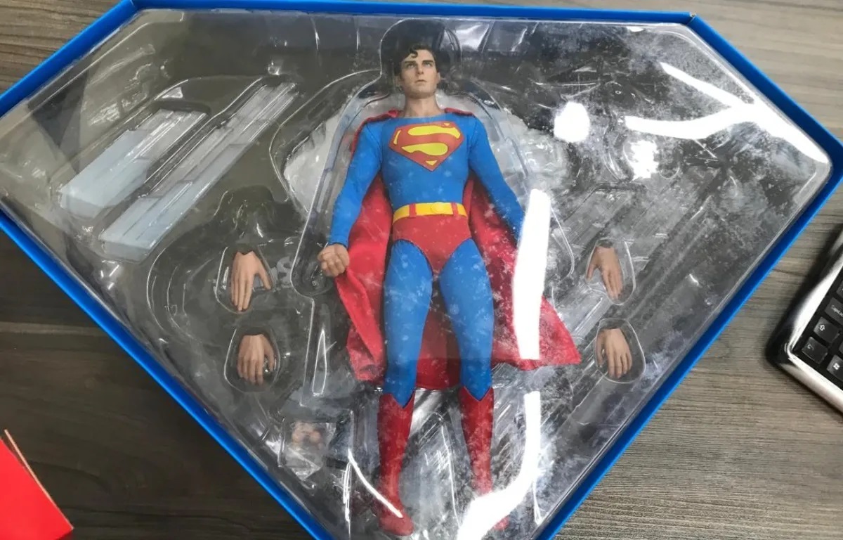 Christopher Reeve como Super-Homem do Mal em Superman III – Action Figure  Hot Toys « Blog de Brinquedo